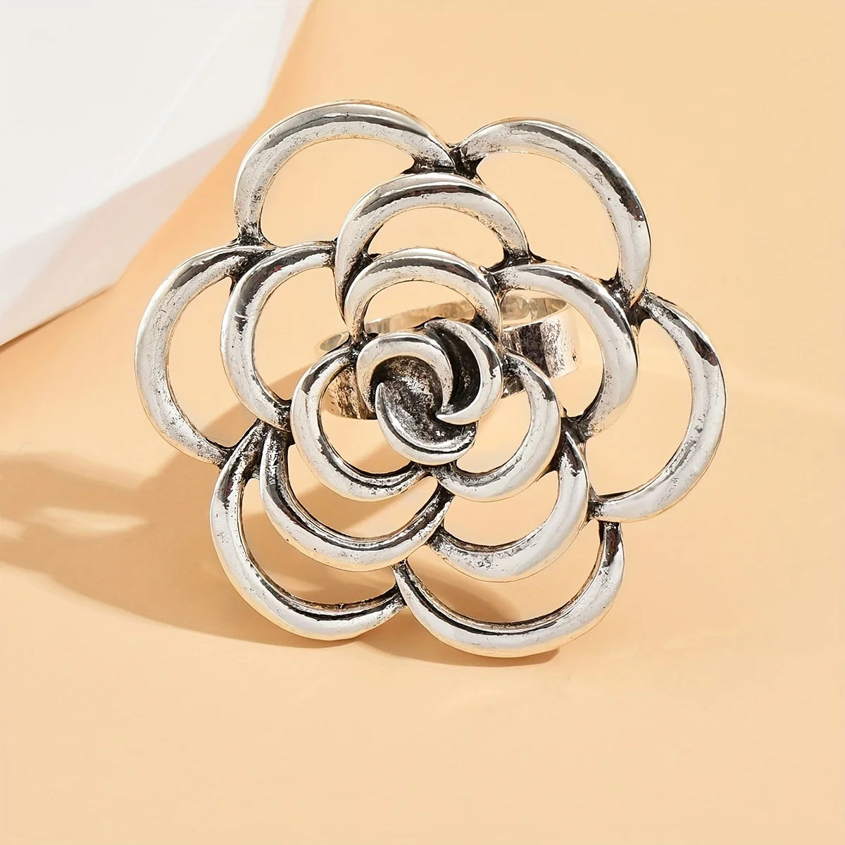 Vintage Hollow Flower Ring Exaggerated Size Special Daily Decor Match Party Nightclub Outfits Birthday Gift For Girls Ozeroz